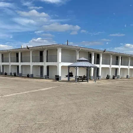 Dilley Executive Inn